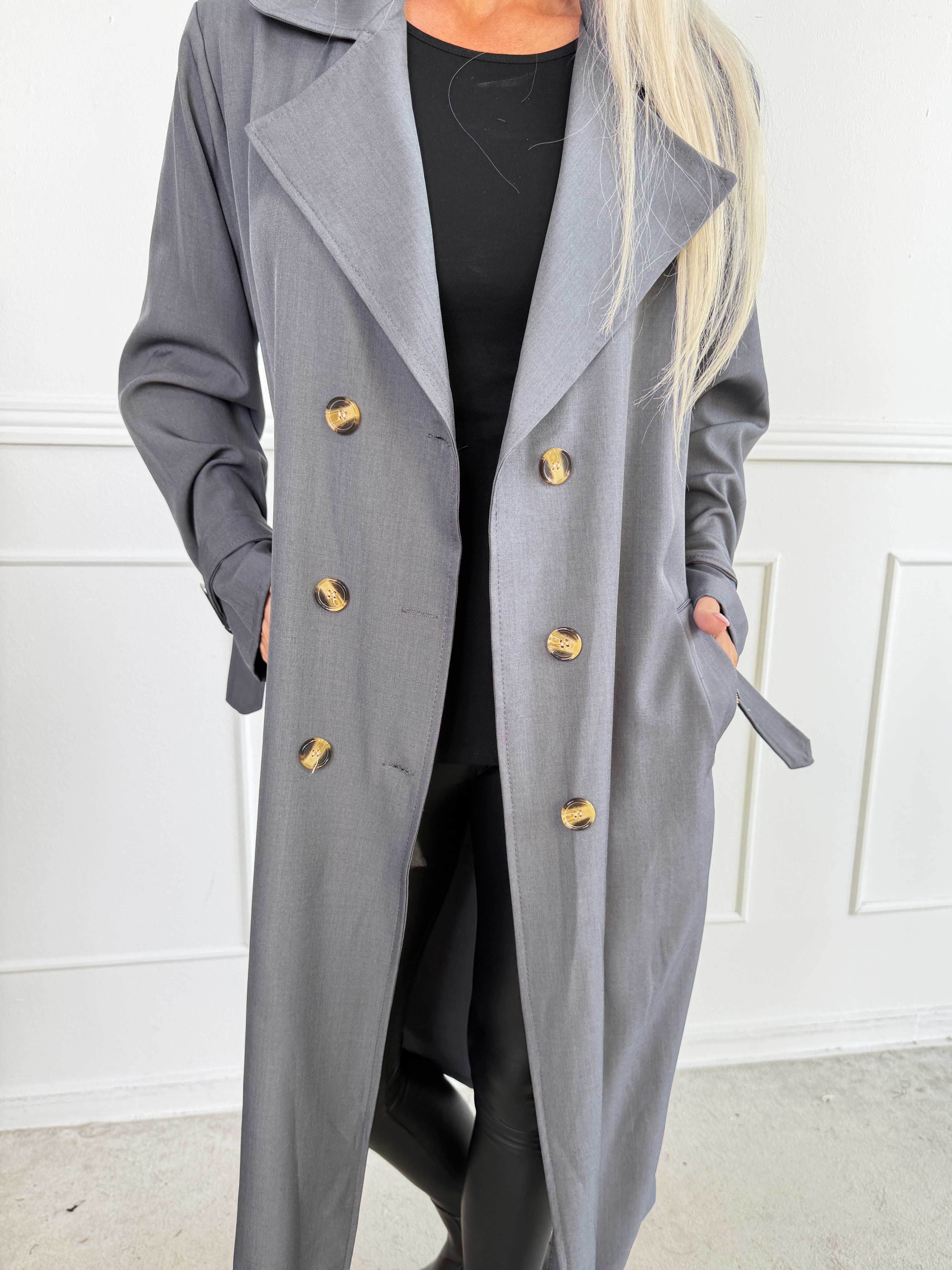 Sharpay 2.0 - Let plus size trenchcoat med bindebånd